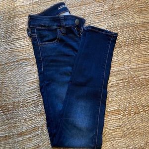 AE SUPER Stretch X jeggings- dark wash size 4S